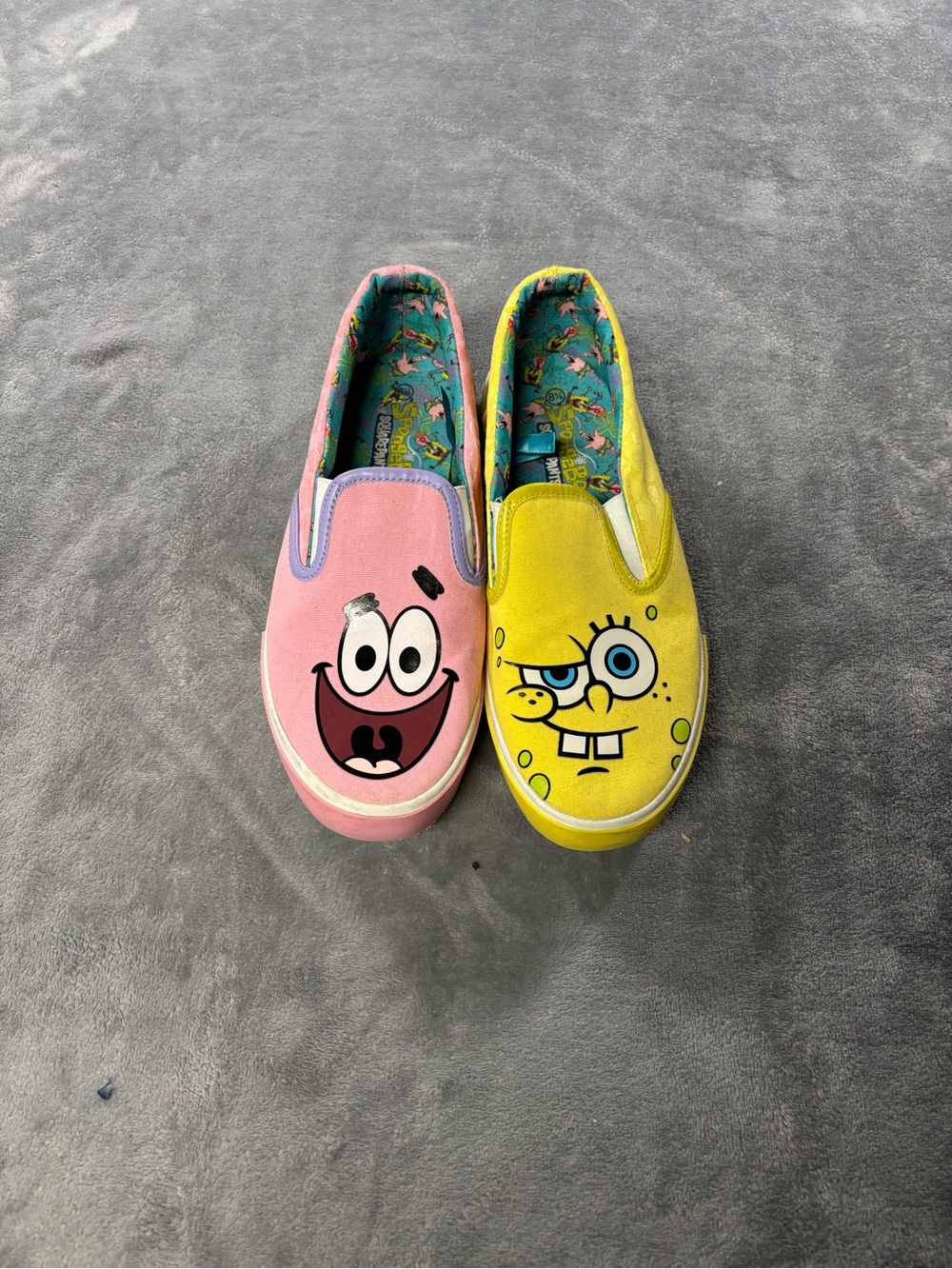 SpongeBob Squarepants Teal Lined Slip-On with Yellow & Pink Accents